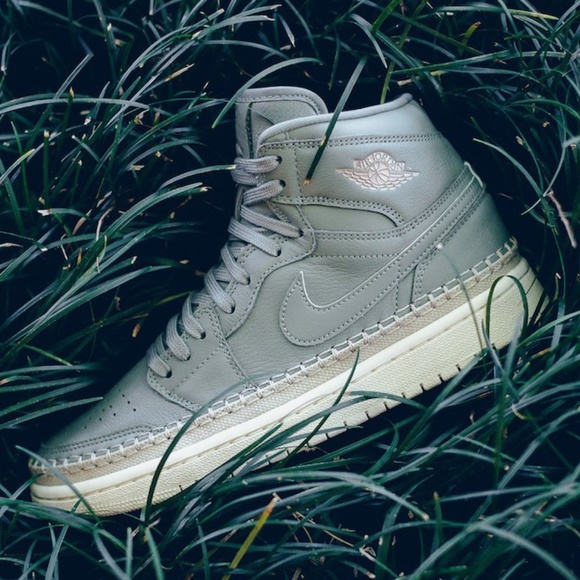 air jordan 1 retro high premium women's shoe